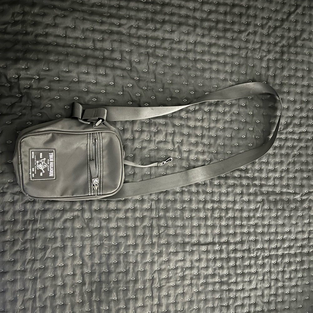 True religion shoulder bag